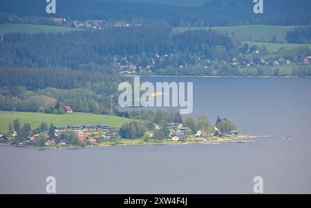 Dolní Vltavice liegt am Ufer des Stausees Lipno in der Tschechischen Republik. Stockfoto