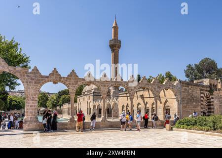 Sanliurfa, Türkei 4. August 2024; Balikligol (der Fischsee auf Englisch) in Sanliurfa, Türkei. Der historische Pool of Abraham oder Pool of Sacred Fish in Stockfoto