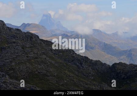 Südansicht des PIC du Midi d'Ossau in den französischen Pyrenäen Stockfoto