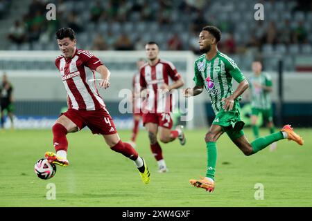 Aris FC Limassol lädt Olympiacos Piraeus FC am 10. August 2024 zu einem Freundschaftsspiel im AlfaMega Stadium in Limassol, Zypern ein Stockfoto