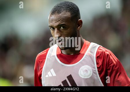 Aris FC Limassol lädt Olympiacos Piraeus FC am 10. August 2024 zu einem Freundschaftsspiel im AlfaMega Stadium in Limassol, Zypern ein Stockfoto