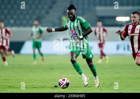 Aris FC Limassol lädt Olympiacos Piraeus FC am 10. August 2024 zu einem Freundschaftsspiel im AlfaMega Stadium in Limassol, Zypern ein Stockfoto