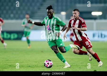 Aris FC Limassol lädt Olympiacos Piraeus FC am 10. August 2024 zu einem Freundschaftsspiel im AlfaMega Stadium in Limassol, Zypern ein Stockfoto