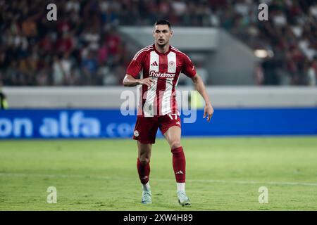 Aris FC Limassol lädt Olympiacos Piraeus FC am 10. August 2024 zu einem Freundschaftsspiel im AlfaMega Stadium in Limassol, Zypern ein Stockfoto