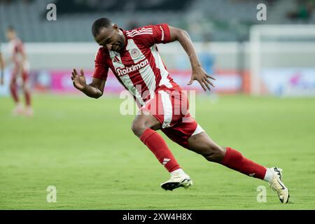 Aris FC Limassol lädt Olympiacos Piraeus FC am 10. August 2024 zu einem Freundschaftsspiel im AlfaMega Stadium in Limassol, Zypern ein Stockfoto