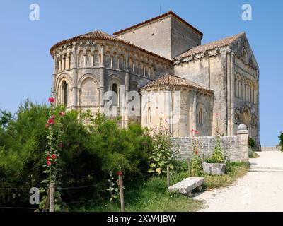 Nahaufnahme der Kirche Sainte Radegonde auf der Klippe von Talmont sur Gironde, einer Gemeinde im Departement Charente-Maritime in Nouvelle-Aquitaine Stockfoto