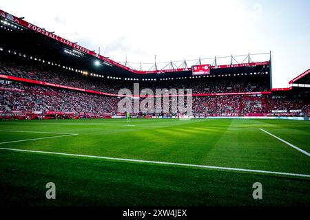 Enschede, Niederlande. August 2024. Enschede - de Grolsch Veste im zweiten Spiel der Eredivisie Saison 2024/2025. Das Spiel findet am 17. August 2024 in de Grolsch Veste in Enschede, Niederlande, zwischen dem FC Twente und Sparta Rotterdam statt. (VK Sportphoto/Yannick Verhoeven) Credit: Yannick Verhoeven/Alamy Live News Stockfoto