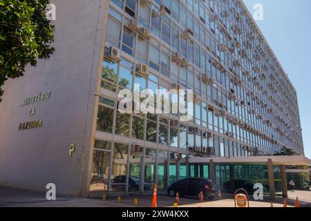 Außenansicht des Gebäudes des Finanzministeriums in Brasilia, Brasilien. Ministerio da Fazenda. Stockfoto