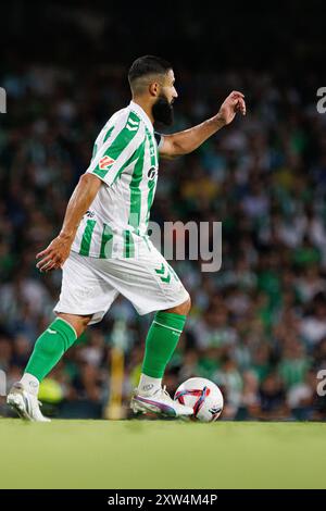 Nabil Fekir während des LaLiga EASPORTS Spiels zwischen den Teams von Real Betis Balompie und Girona FC bei Estadio Benito Villamarin (Maciej Rogowski) Stockfoto