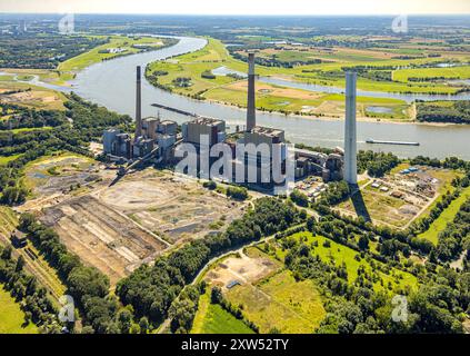 Luftbild, Kraftwerk Voerde am Fluss Rhein, drei Schornsteine, stillgelegtes Steinkohlekraftwerk, links die neue Emschermündung und gegenüber das Rheinvorland im Orsoyer Rheinbogen Landschaftsschutzgebiet LSG, Möllen, Voerde, Ruhrgebiet, Niederrhein, Nordrhein-Westfalen, Deutschland ACHTUNGxMINDESTHONORARx60xEURO *** Luftaufnahme, Kraftwerk Voerde am Rhein, drei Schornsteine, stillgelegtes Kohlekraftwerk, links die neue Emscher-Mündung und gegenüber dem Rheinvorland im Landschaftsschutzgebiet Orsoyer Rheinbogen LSG, Möllen, Voerde, Ruhrgebiet, Niederrhein, Nord Rechts Stockfoto