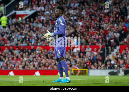 Manchester United Torhüter Andre Onana (24) während des Spiels Manchester United FC gegen Fulham FC English Premier League in Old Trafford, Manchester, England, Großbritannien am 16. August 2024 Credit: Every Second Media/Alamy Live News Stockfoto