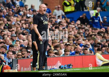 Liverpool, Großbritannien. August 2024. Everton Trainer Sean Dyche während des Spiels der englischen Premier League gegen Brighton & Hove Albion FC in Goodison Park, Liverpool, England, Großbritannien am 17. August 2024 Credit: Every Second Media/Alamy Live News Stockfoto