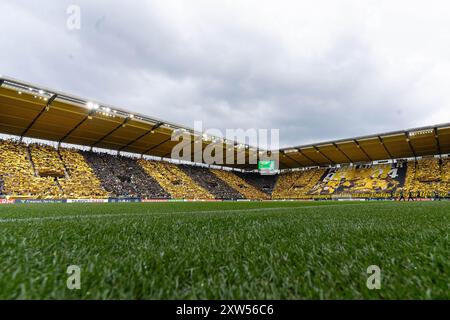 Choreo der Alemannia Fans TSV Alemannia Aachen vs. SV Holstein Kiel, Fussball, DFB-Pokal, 1. Runde, 1. Spieltag, Saison 2024/2025, 17.08.2024, Foto: Eibner-Pressefoto/Justin Derondeau DFB-VORSCHRIFTEN VERBIETEN JEDE VERWENDUNG VON FOTOGRAFIEN ALS BILDSEQUENZEN UND/ODER QUASI-VIDEO Stockfoto