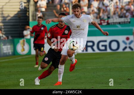 DFB-POKAL R1: SV Wehen Wiesbaden gegen FSV Mainz 05, MAXIM LEITSCH in Aktion. BRITA Arena Stockfoto