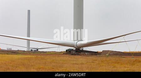 Balko, Oklahoma - Eine Windkraftanlage wird im Panhandle von Oklahoma gebaut. Stockfoto