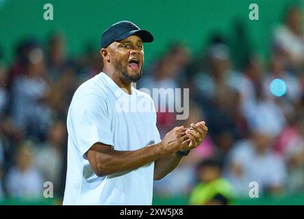 Trainer Vincent Kompany (FCB), Teammanager, Headcoach, Trainer, im Spiel SSV ULM - FC BAYERN MÜNCHEN 0-4 DFB-Pokal, deutscher Fußball-Cup, 1.Runde am 16. August 2024 in Ulm. Saison 2024/2025 Fotograf: Peter Schatz - DFB-VORSCHRIFTEN VERBIETEN JEDE VERWENDUNG VON FOTOGRAFIEN als BILDSEQUENZEN und/oder QUASI-VIDEO - Stockfoto