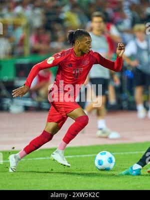 Michael Olise (FCB 17) im Spiel SSV ULM - FC BAYERN MÜNCHEN 0-4 DFB-Pokal, Deutscher Fußball-Cup, 1.Runde am 16. August 2024 in Ulm. Saison 2024/2025 Fotograf: Peter Schatz - DFB-VORSCHRIFTEN VERBIETEN JEDE VERWENDUNG VON FOTOGRAFIEN als BILDSEQUENZEN und/oder QUASI-VIDEO - Stockfoto