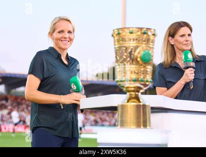 Katrin Müller-Hohenstein (R), ZDF deutscher Fernsehmoderator, Sportmoderatorin, Friederike „Fritzy“ Kromp im Spiel SSV ULM - FC BAYERN MÜNCHEN 0-4 DFB-Pokal, Deutscher Fußball-Cup, 1.Runde am 16. August 2024 in Ulm. Saison 2024/2025 Fotograf: Peter Schatz - DFB-VORSCHRIFTEN VERBIETEN JEDE VERWENDUNG VON FOTOGRAFIEN als BILDSEQUENZEN und/oder QUASI-VIDEO - Stockfoto