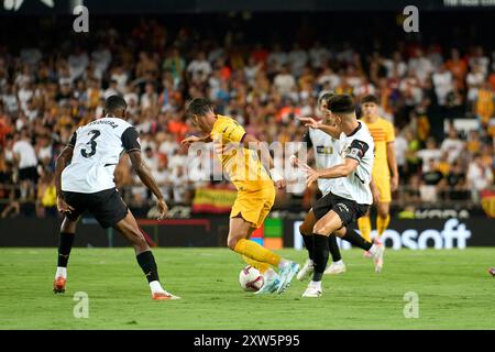 Robert Lewandowski vom FC Barcelona, Diego Lopez vom FC Valencia CF in Aktion während der regulären Saison La Liga EA Sport Runde 1 am agust 17, 2024 in Mesta Stockfoto