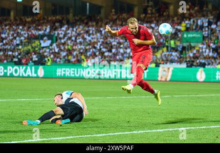 Ulm, Deutschland. August 2024. Harry Kane, FCB 9-Punkte, schießt Tor, Treffer, Torschuss, 0-4 im Spiel SSV ULM – FC BAYERN MÜNCHEN 0-4 DFB-Pokal, Deutscher Fußball-Cup, 1.Runde am 16. August 2024 in Ulm. Saison 2024/2025 Fotograf: ddp-Bilder/STAR-Bilder - DFB-VORSCHRIFTEN VERBIETEN JEDE VERWENDUNG VON FOTOGRAFIEN als BILDSEQUENZEN und/oder QUASI-VIDEO - Credit: ddp Media GmbH/Alamy Live News Stockfoto