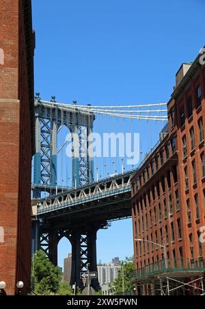 Blick von der Washington Street vertikal - Manhattan Bridge, New York City Stockfoto