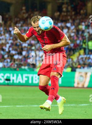 Ulm, Deutschland. August 2024. Harry Kane, FCB 9-Punkte, schießt Tor, Treffer, Torschuss, 0-4 im Spiel SSV ULM – FC BAYERN MÜNCHEN 0-4 DFB-Pokal, Deutscher Fußball-Cup, 1.Runde am 16. August 2024 in Ulm. Saison 2024/2025 Fotograf: ddp-Bilder/STAR-Bilder - DFB-VORSCHRIFTEN VERBIETEN JEDE VERWENDUNG VON FOTOGRAFIEN als BILDSEQUENZEN und/oder QUASI-VIDEO - Credit: ddp Media GmbH/Alamy Live News Stockfoto