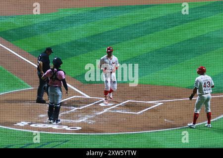 Mexiko-Stadt, Mexiko. August 2024. Jose Marmolejos #46 von Diablos Rojos erzielte einen Homerun während des zweiten Spiels zwischen Leones de Yucatán und Diablos Rojos del México in der zweiten Runde der mexikanischen Baseball League (LMB) 2024 im Alfredo Harp Helú Stadium. Das Spiel wurde durch den Regen unterbrochen, Diablos Rojos besiegte Leones de Yucatan mit 4:0, Diablos Rojos führte die Serie mit 1:0. Am 16. August 2024 in Mexiko-Stadt. (Foto: Carlos Santiago/ Credit: Eyepix Group/Alamy Live News Stockfoto