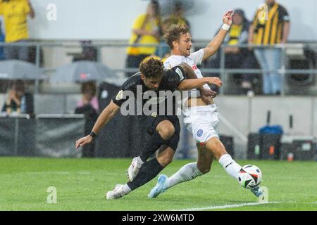 Aachen, Deutschland. August 2024. Aachen, Fußball DFB Cup/1. Runde, Runde 1, Alemannia Aachen - Holstein Kiel, 17.08.2024, Tivoli, Aachen. #DFB-Vorschriften verbieten die Verwendung von Fotos als Bildsequenzen und/oder Quasi-Video # Credit: dpa/Alamy Live News Stockfoto