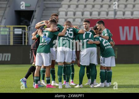 Krakau, Polen. August 2024. Das Team von Legia Warszawa wurde während des Polnischen Liga PKO BP Ekstraklasa 2024/2025 zwischen Puszcza Niepolomice und Legia Warszawa im Cracovia Stadion gezeigt. Endpunktzahl: Puszcza Niepolomice 2:2 Legia Warszwa. (Foto: Grzegorz Wajda/SOPA Images/SIPA USA) Credit: SIPA USA/Alamy Live News Stockfoto