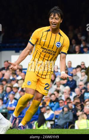 Liverpool, Großbritannien. August 2024. Brighton und Hove Albion Mittelfeldspieler Kaoru Mitoma (22) feiert am 17. August 2024 während des Spiels Everton FC gegen Brighton & Hove Albion FC English Premier League im Goodison Park, Liverpool, England, Großbritannien Credit: Every Second Media/Alamy Live News Stockfoto