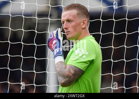 Liverpool, Großbritannien. August 2024. Everton Torhüter Jordan Pickford (1) nimmt ein Nasenspray während des Spiels Everton FC gegen Brighton & Hove Albion FC English Premier League im Goodison Park, Liverpool, England, Großbritannien am 17. August 2024 Credit: Every Second Media/Alamy Live News Stockfoto