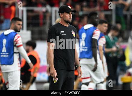 Leverkusen, Deutschland. August 2024. Fußball, DFL Supercup, Finale, Bayer Leverkusen - VfB Stuttgart, BayArena: Stuttgarter Sebastian Hoeneß an der Seitenlinie. Quelle: Bernd Thissen/dpa/Alamy Live News Stockfoto