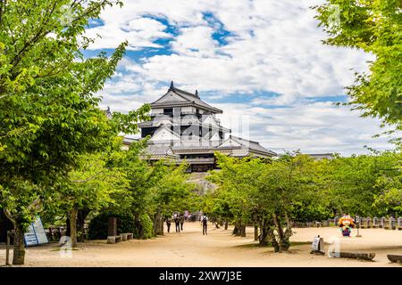 Hauptfried der Burg Matsuyama, erbaut 1603 und die noch ihre ursprüngliche Struktur haben, in Matsuyama, Shikoku Region, Japan Stockfoto