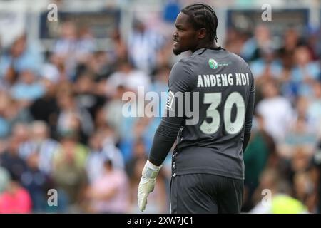 Collin Andeng NDI von Southend United während des Vanarama National League-Spiels zwischen Hartlepool United und Southend United am Samstag, den 17. August 2024, im Victoria Park, Hartlepool. (Foto: Mark Fletcher | MI News) Stockfoto