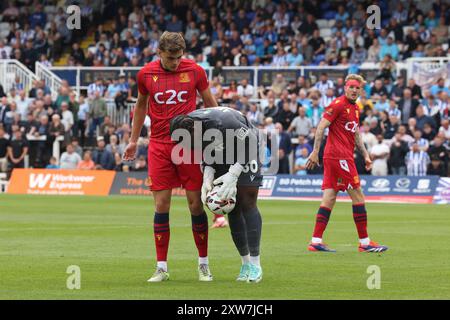 Southend United Ollie Kensdale und Collin Andeng NDI während des Vanarama National League Spiels zwischen Hartlepool United und Southend United am Samstag, den 17. August 2024, im Victoria Park, Hartlepool. (Foto: Mark Fletcher | MI News) Stockfoto