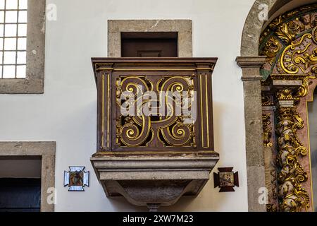 Das Innere der Mutterkirche von Sao Salvador in Sines in Portugal Stockfoto