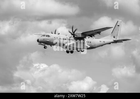 Spanische Luftwaffe - CASA C-295, Ankunft bei der RAF Fairford, um an der statischen Ausstellung der Royal International Air Tattoo 2024 teilzunehmen. Stockfoto