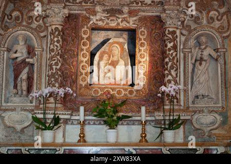 Italien, Lombardei, Gardasee, Sirmione, Kirche Sant’Anna della Rocca, Jungfrau Maria mit Jesusbild Stockfoto