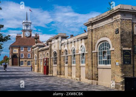 Stockton-on Tees Town Hall, 1735 im georgianischen Stil, und The Shambles Indoor Market in County Durham, England Stockfoto