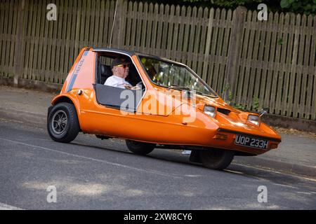 pic Shows: Bond Bug 700e wurde auf den Straßen von London fast Muswell Hill im August 2024 entdeckt, der von Frank McDonald gefahren wird Stockfoto