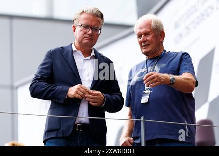 Red Bull Ring, Spielberg, Österreich. August 2024. 2024 MotoGP of Austria, Renntag; Red Bull Formel 1 Berater Helm Marko bei der österreichischen MotoGP Credit: Action Plus Sports/Alamy Live News Stockfoto