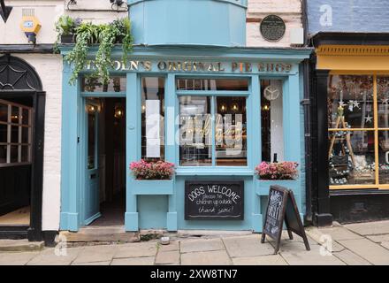 Lincolns ursprünglicher Pie Shop auf dem steilen Hügel, wo Lawrence von Arabien wohnte, während er Seven Pillars of Wisdom schrieb. Stockfoto