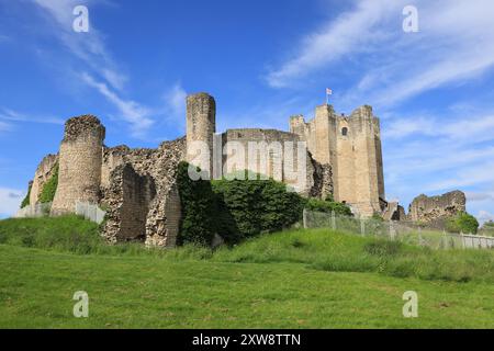 Conisbrough Castle, English Heritage Castle mit atemberaubender Aussicht, die Sir Walter Scotts Ivanhoe inspirierte, das nach der normannischen Eroberung in Yorkshire erbaut wurde Stockfoto