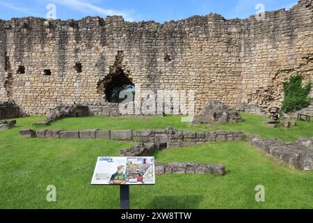 Conisbrough Castle, English Heritage Castle mit atemberaubender Aussicht, die Sir Walter Scotts Ivanhoe inspirierte, das nach der normannischen Eroberung in Yorkshire erbaut wurde Stockfoto