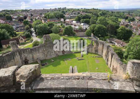 Conisbrough Castle, English Heritage Castle mit atemberaubender Aussicht, die Sir Walter Scotts Ivanhoe inspirierte, das nach der normannischen Eroberung in Yorkshire erbaut wurde Stockfoto