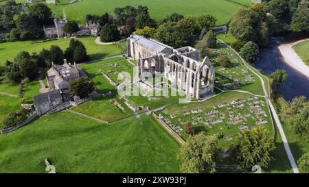 Luftaufnahme des Prioriums Bolton in Skipton, England Stockfoto