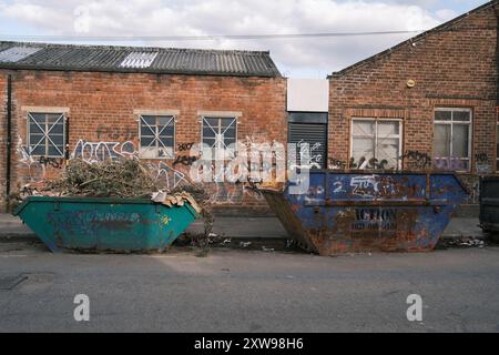 Blick auf das Digbeth-Viertel in Birmingham, ein ehemaliges Industriegebiet, das in ein Kunst- und Freizeitviertel umgewandelt wurde, das als Custard Factory in Birmingha bekannt ist Stockfoto