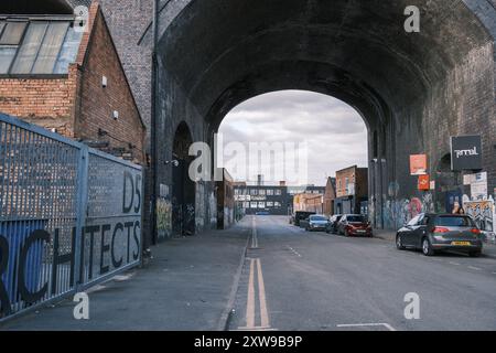 Madrid, Spanien. August 2024. Blick auf das Digbeth-Viertel in Birmingham, ein ehemaliges Industriegebiet, das in ein Kunst- und Freizeitviertel umgewandelt wurde, bekannt als Custard Factory in Birmingham 18. August 2024 Vereinigtes Königreich Credit: SIPA USA/Alamy Live News Stockfoto