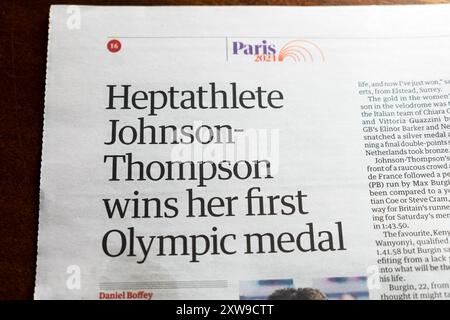 "Heptathlete (Katarina) Johnson-Thompson gewinnt ihre erste Olympiamedaille" Guardian-Zeitung übertitelt Paris Olympics 2024 artikel 10 August 2024 Vereinigtes Königreich Stockfoto