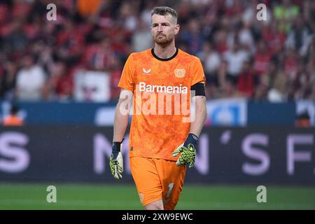 Leverkusen, Deutschland. August 2024. Fussball DFL-Supercup Bayer 04 Leverkusen - VfB Stuttgart am 17.08.2024 in der BayArena in Leverkusen Lukas Hradecky ( Leverkusen ) DFL-Vorschriften verbieten jede Verwendung von Fotografien als Bildsequenzen und/oder Quasi-Video. Foto: Revierfoto Credit: ddp Media GmbH/Alamy Live News Stockfoto